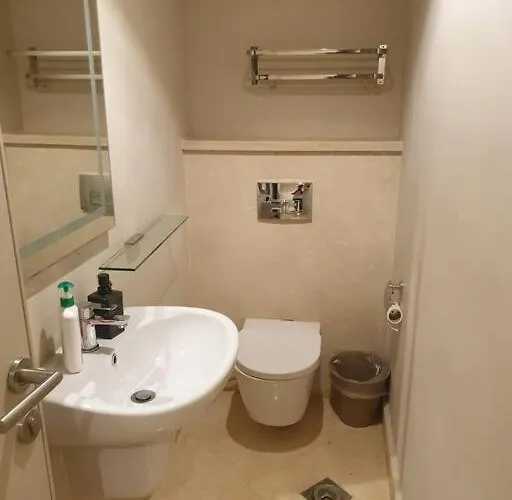 Mangroovy - 1br Shiny Ground Floor Appartamento *