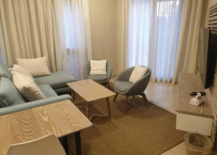 Mangroovy - 1br Shiny Ground Floor Appartamento *