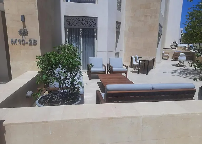 Mangroovy - 1br Shiny Ground Floor Apartman